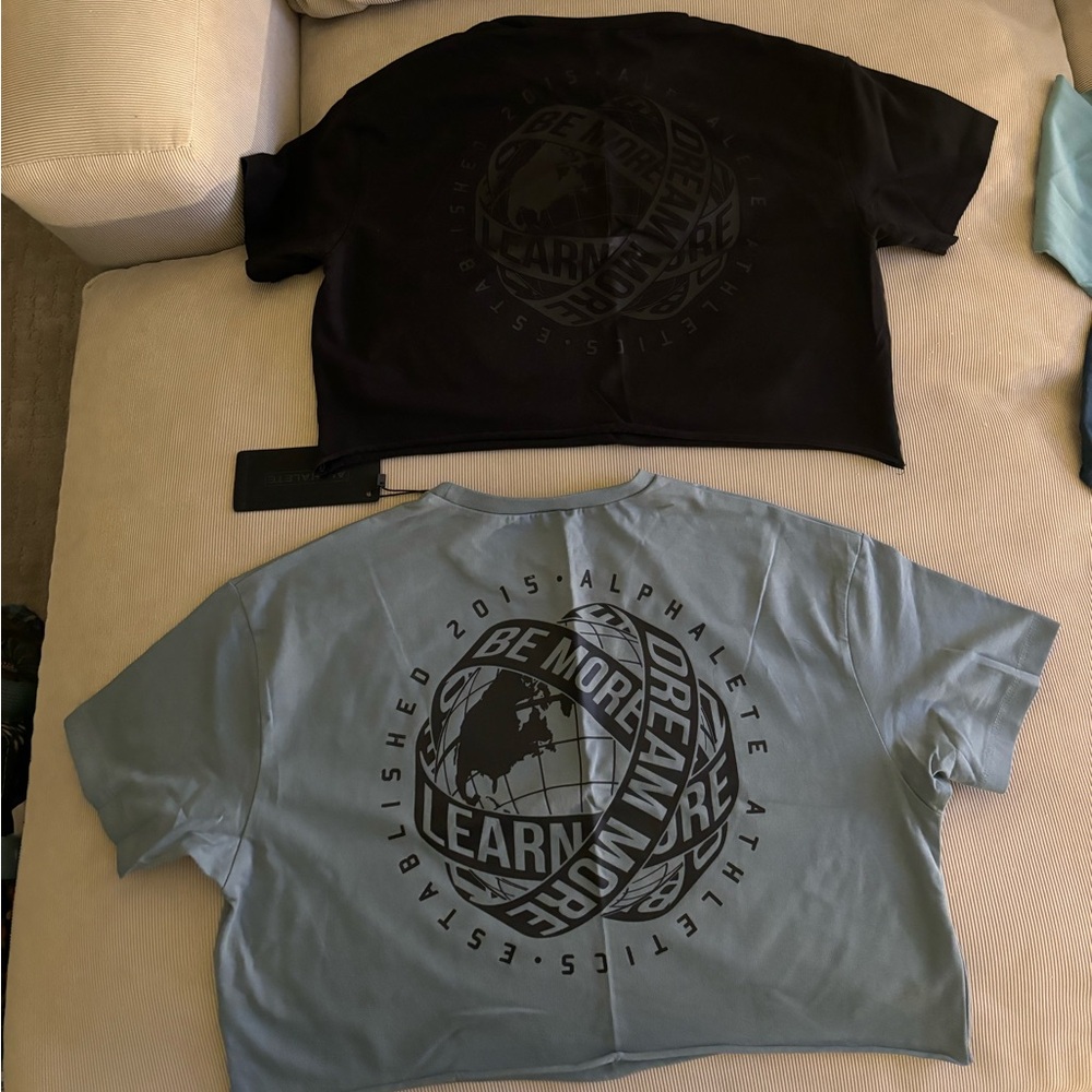 Alphalete Short Sleeve Crop Top